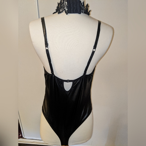 Sexy black bodysuit - Picture 3 of 8